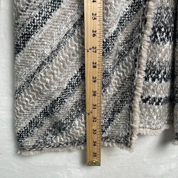 Chico's 2 (Women's Large) Grey Pattern Long Sweater Cardigan, Wool Blend - Picture 12 of 15